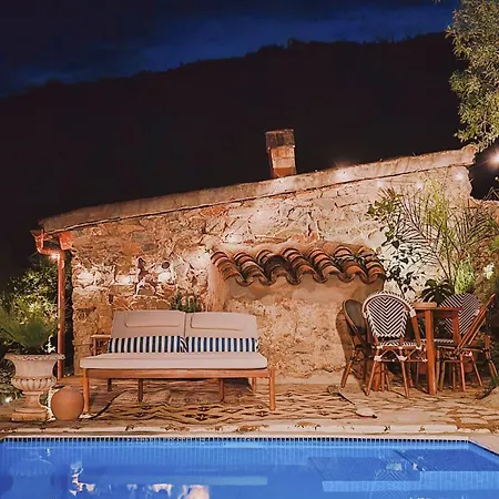 Casa Nour-mas Ale,